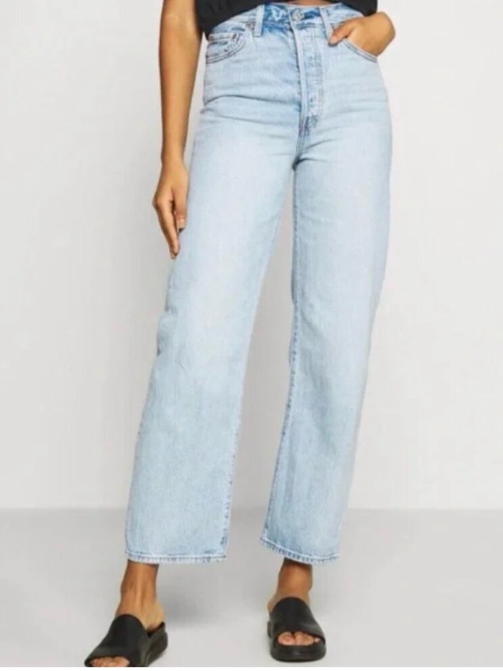 Levis ribcage light Wash High-Rise crop Women's Jeans size 26